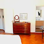 Borghese Deluxe Apartment - 4 Bedrooms - 3 Bathrooms